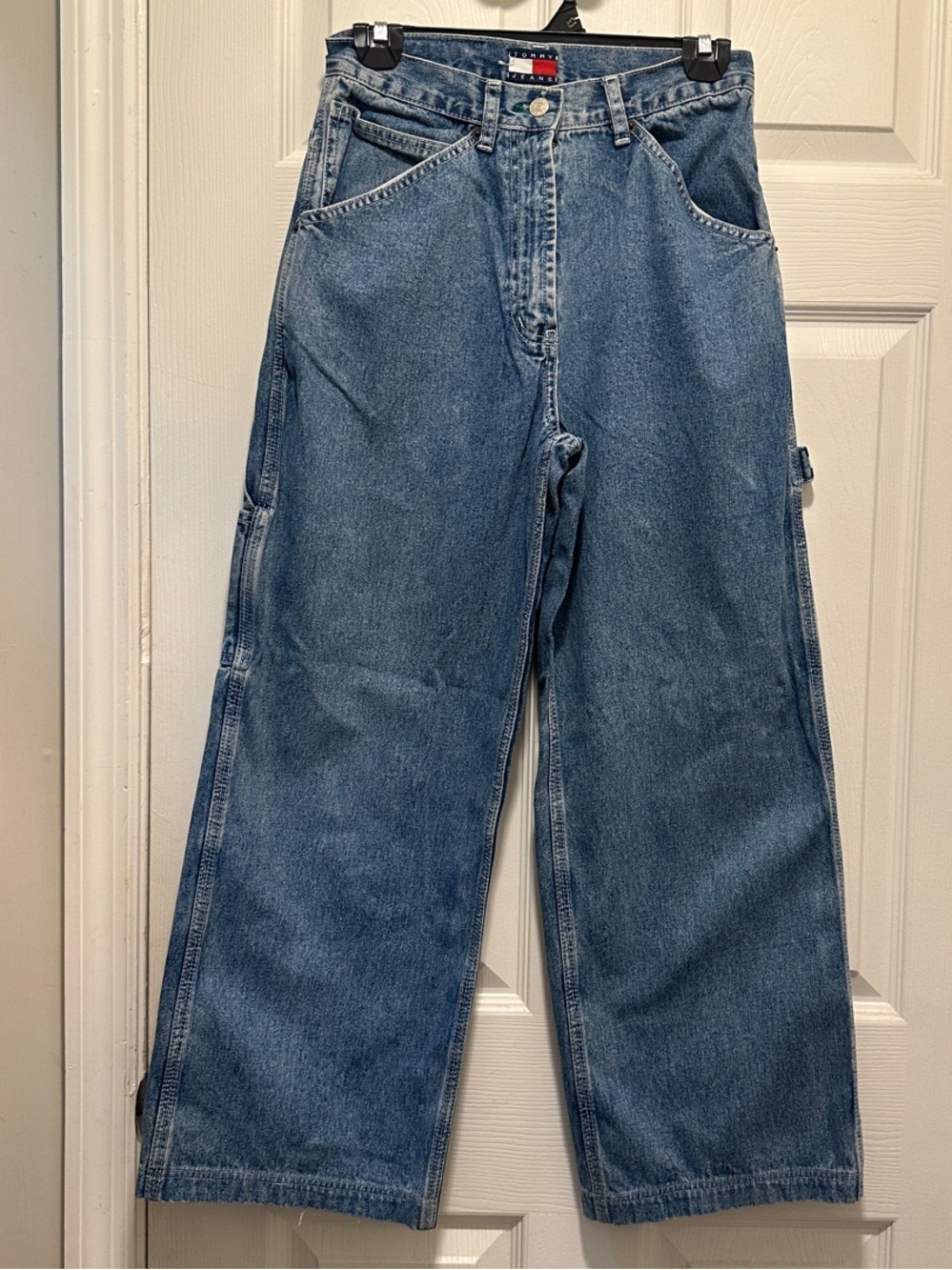 Tommy Hilfiger women’s Relaxed Wide-Leg Denim Pants in Mid Blue